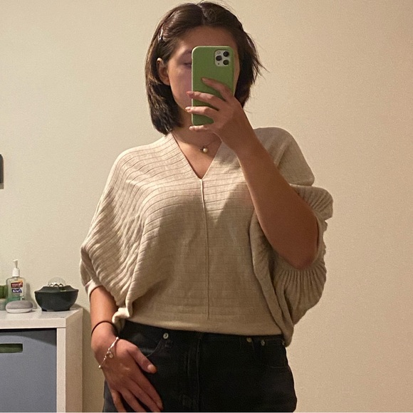 chic short sleeve sweatshirt - Picture 1 of 2